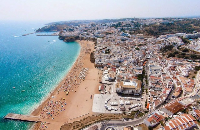Lovely 1-bedroom Apartment in Olhos de Agua