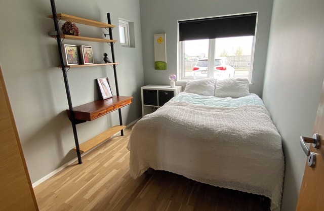 Lovely 2-bedroom apartment near Keflavik Airport and the Blue Lagoon.