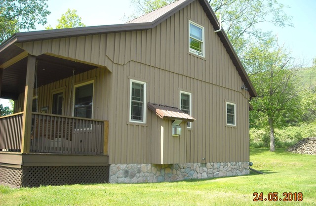 Lovely Amish Crafted Country Cabin in Wellsboro, Pennsylvania