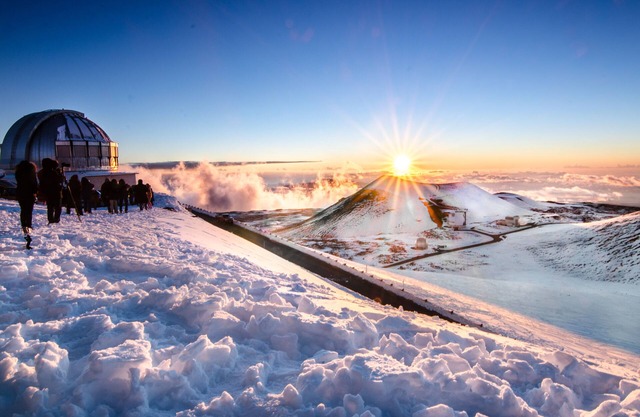 Lovely and remodeled A-frame home with balcony - near the beach