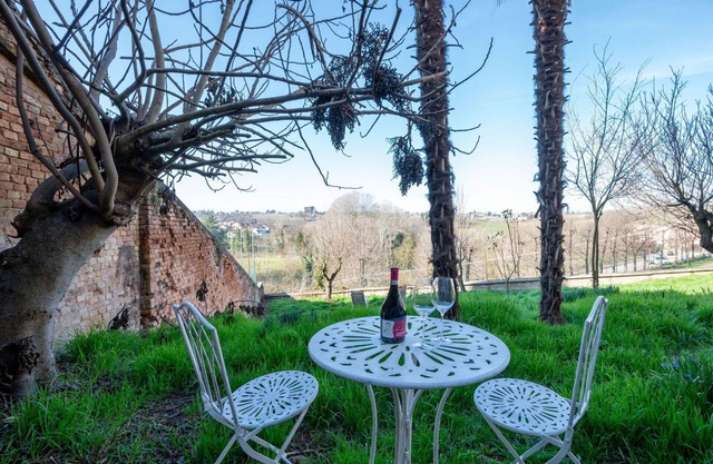 Lovely apartment for 2 guests with A/C, WIFI, TV and patio