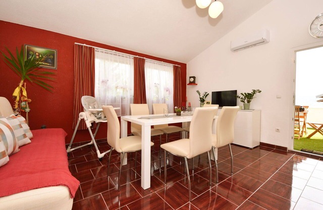 Lovely apartment for 4 people with A/C, WIFI, TV and terrace