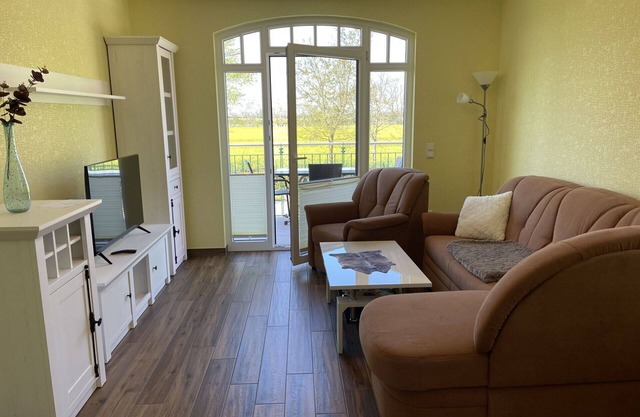 Lovely apartment for 3 guests with WIFI, TV, balcony and pets allowed