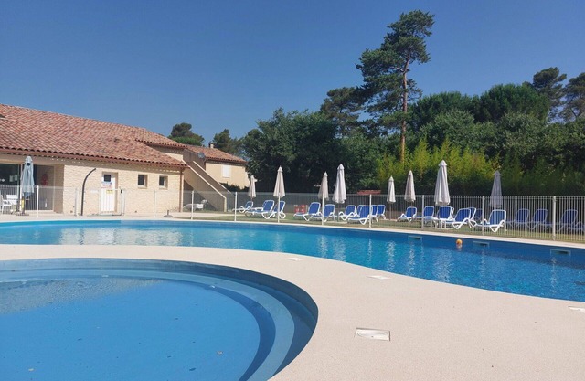Lovely apartment for 6 people with WIFI, pool, TV and terrace