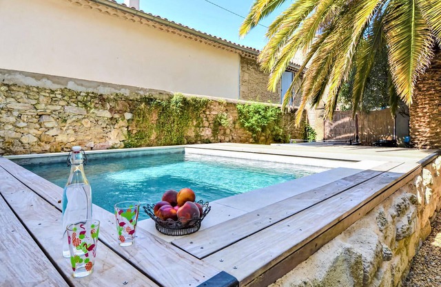 Lovely apartment in Pujaut with WiFi