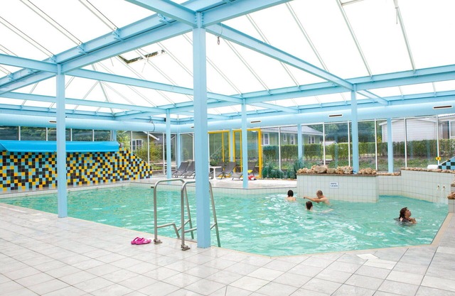 Lovely apartment in villa for 4 guests with WIFI, pool, TV and terrace