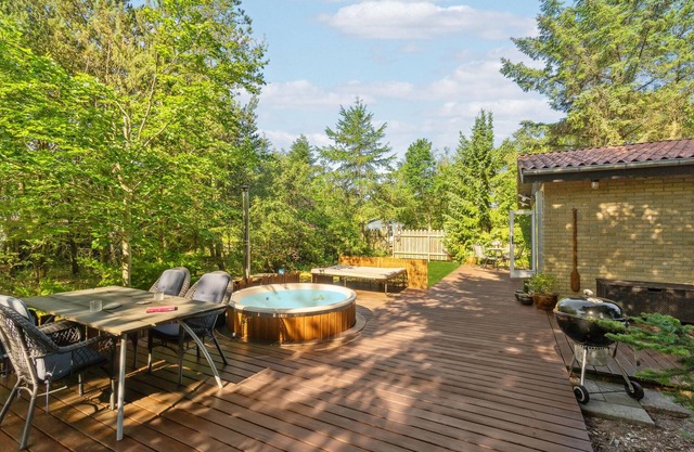 Lovely home in Hurup Thy