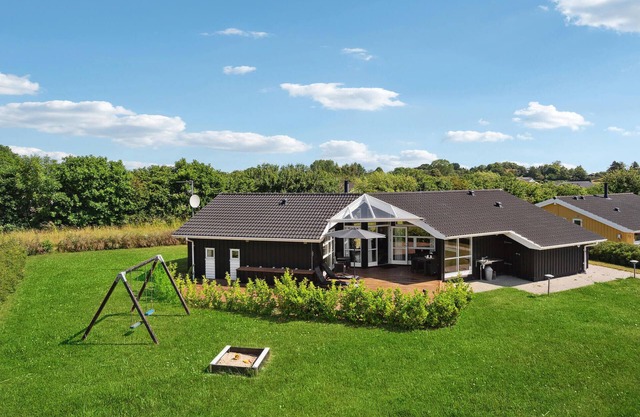 Lovely home in Rudkøbing with WiFi