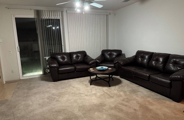 Lovely House in Hesperia Close to Highway