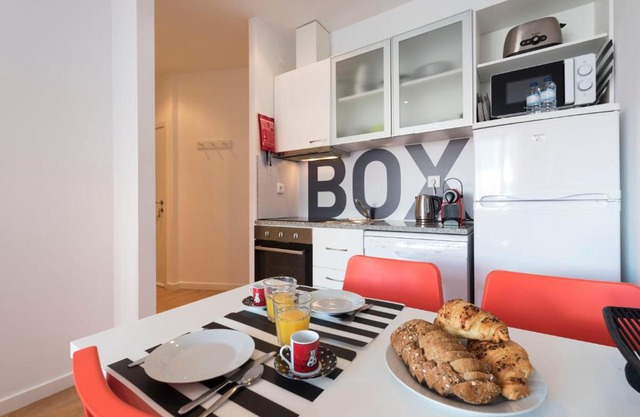 LovelyStay - Porto Box