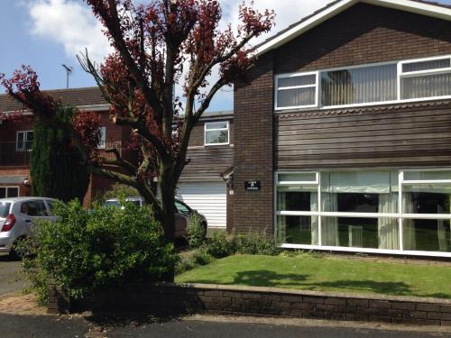 Lowry House Hotel in Walsall