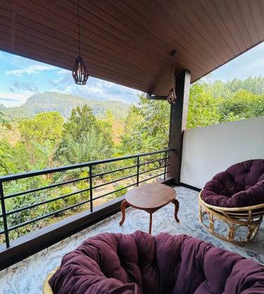 Lush Green Cottage Ella