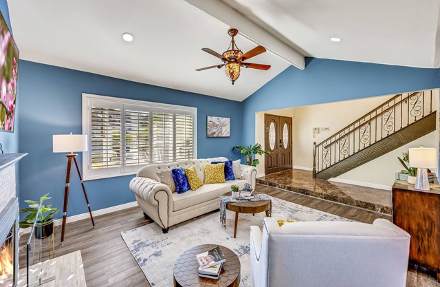 LUX A Massive Beautiful 5bed/4bath with Hot Tub