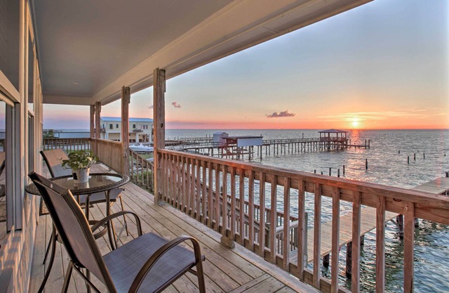 Luxe Waterfront Lake Pontchartrain Home w/Dock!