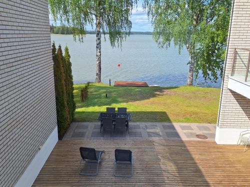 Luxhousing deluxe bungalow on the beach