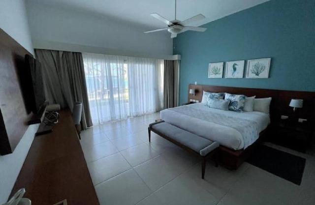 Luxurious 1 Bedroom Imperial Suite