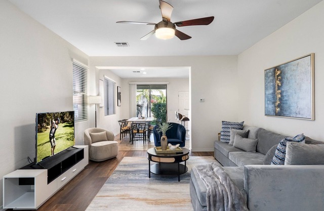 Luxurious 4BR Getaway｜Spacious Backyard, Cozy Fireplace & Pet-Friendly #41700