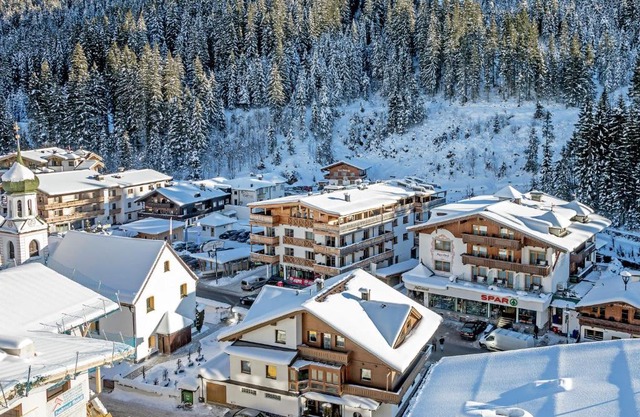 Luxurious Apartment in Gerlos Tyrol with garden seating