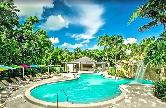 Luxurious Key Largo Escape with Pool! Beach Access, Pets Allowed!