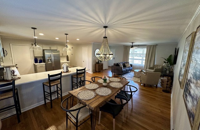 Luxurious-Stylish Modern Home Close to Downtown Raleigh!