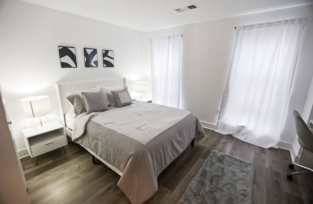 Luxury 1BR Apartment in Downtown Stamford w/Amenities & Easy Access to NYC!