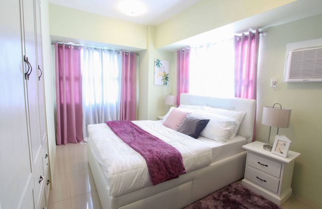 Luxury 2-bed 2-bath, central Cebu City, excellent views
