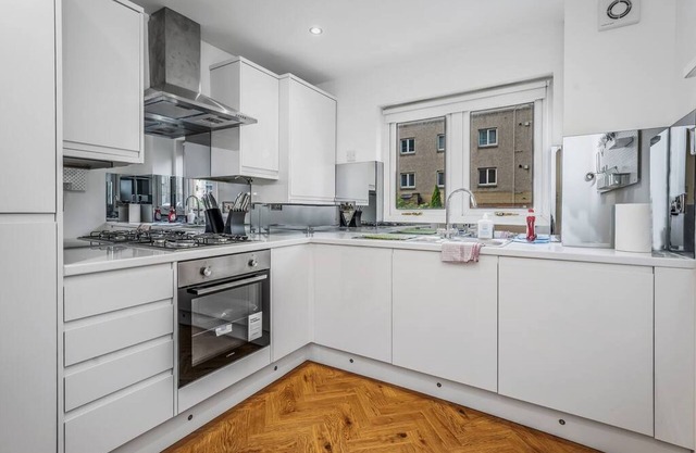 Luxury 2bed 2bath-ground Floor-free Parking