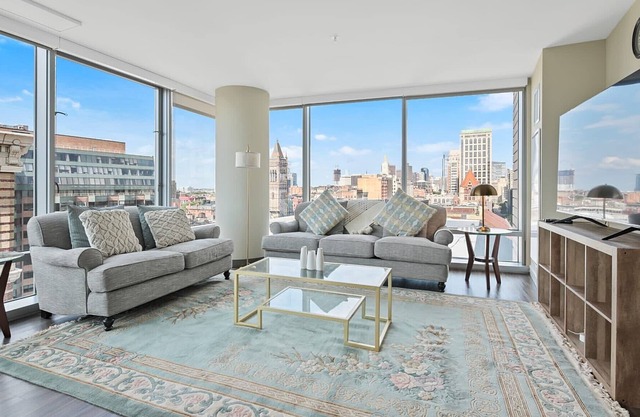 Luxury 2br 2ba apt with panoramic city view