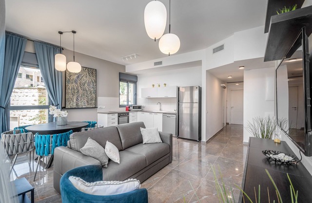 Luxury 2BR with Nice View - Next King David Hotel
