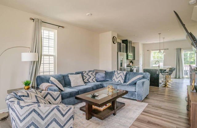 Luxury 5 Star ~ 3 Bedroom Home in the Heart of RDU