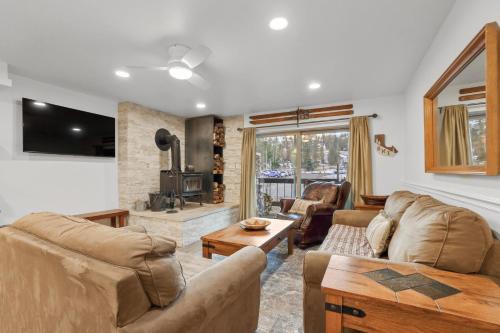 Luxury at Altitude – Base Camp 2 Bedroom condo