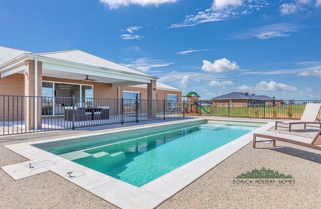 Luxury Country Estate | Heated Pool