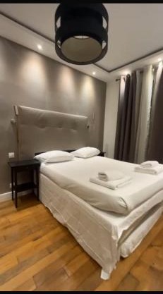 Luxury Flat Champs-Élysées Monceau