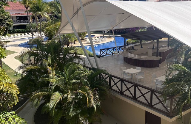 Luxury Garden Suite with beach club