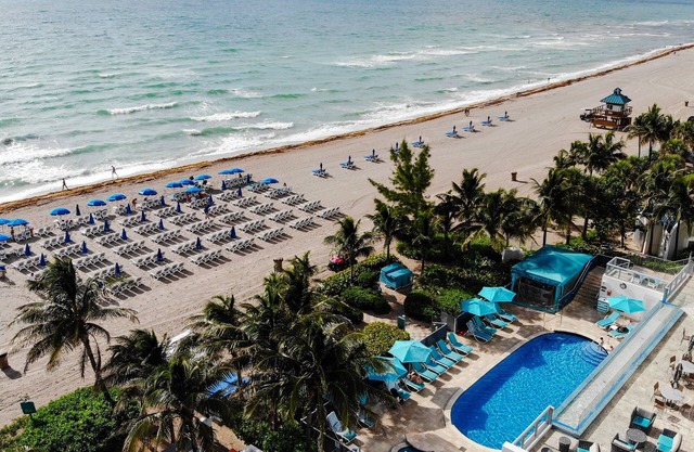 Luxury Oceanfront with Bay Viewn