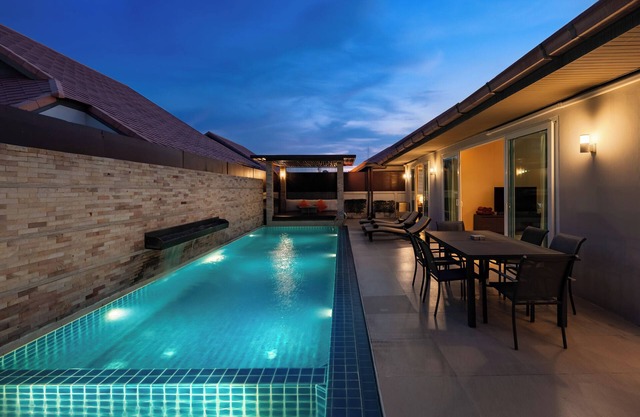 Luxury Pool villa C16 - 4BR 8-10 Persons