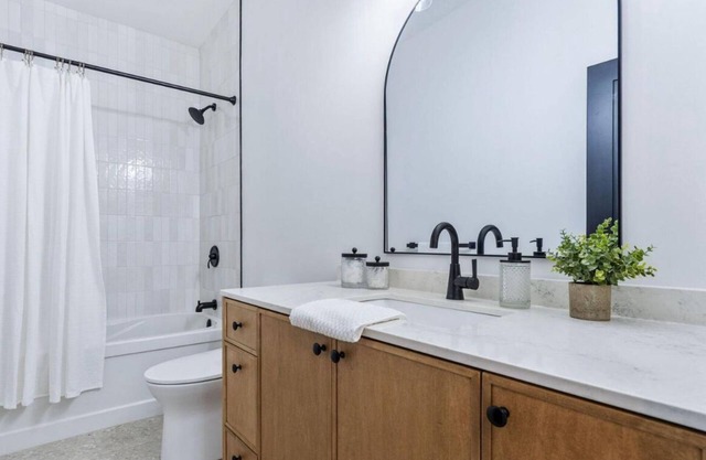 Luxury rental steps to the beach
