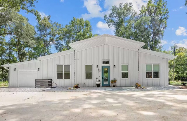 Luxury Riverfront Barndominium!