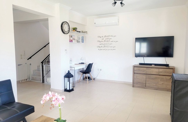 Luxury Villa Maritsá | Pool, Fitness & Views