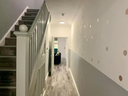 M4M Rooms- NG7 6PD Room 4