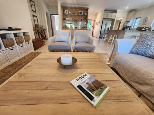 Maclarty House - Golf Estate Villa