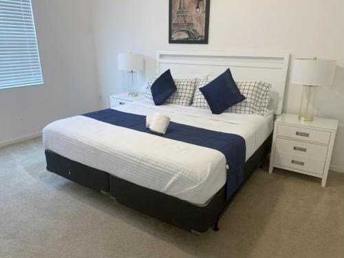 Magic Kingdom Villa - Private Master Bedrooms