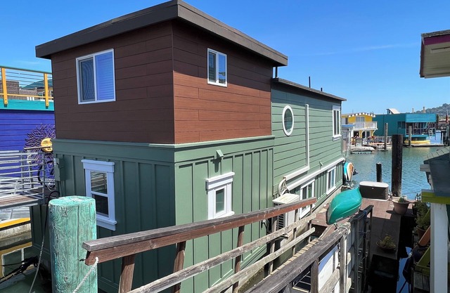 Magical Views Floating Home. Modern Styling for a Dream Vacation in Sausalito