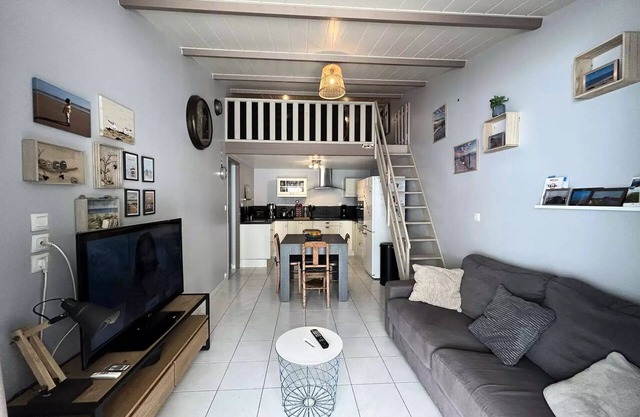 Mais 2 rooms/mezzanine sleeps 4 SAINT HILAIRE DE RIEZ