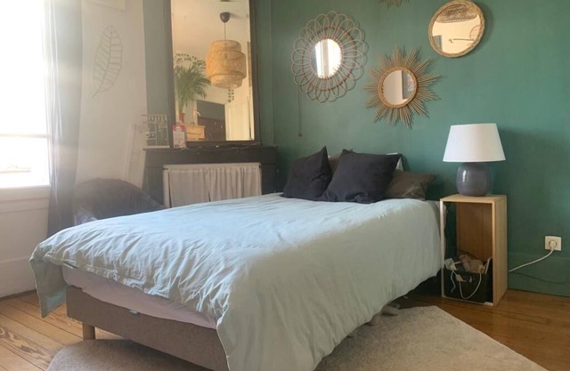 Maison de Ville à L'anglaise à Suresnes à Louer Pendant les Vacances Scolaires