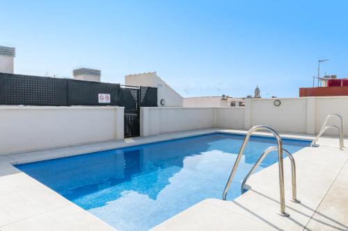 -MalagaSunApts-City Centre Terrace Pool Parking