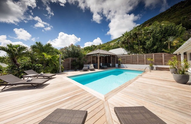 Manonjul Luxury villa