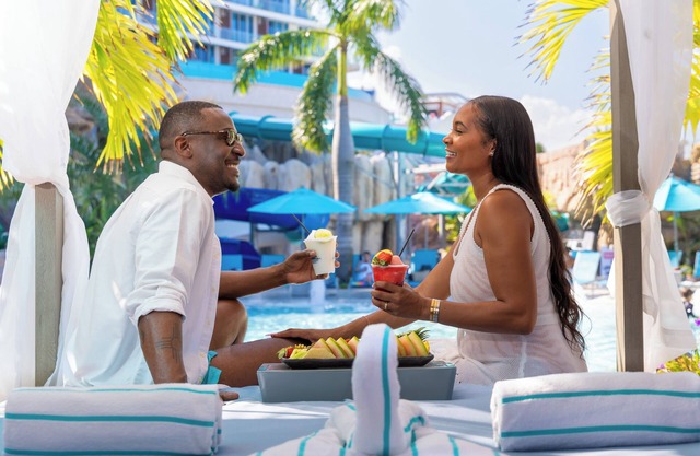 Margaritaville VIP Oceanfront One Bedroom Apartment with full Kitchen, Living.