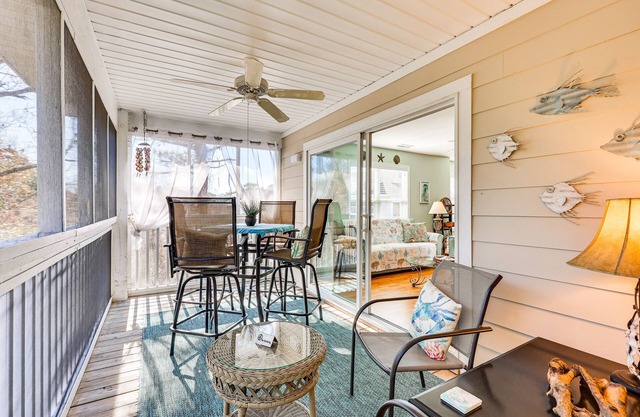 Marina & Beach Club Access: Condo in Southport