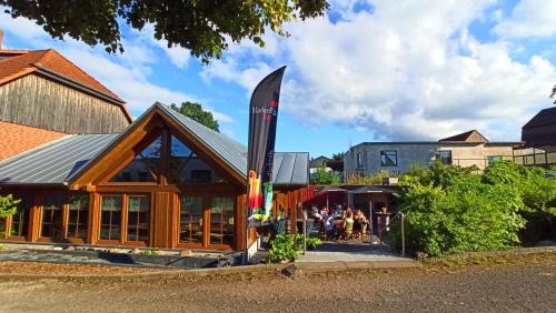 Marleen`s Bar und Zimmer